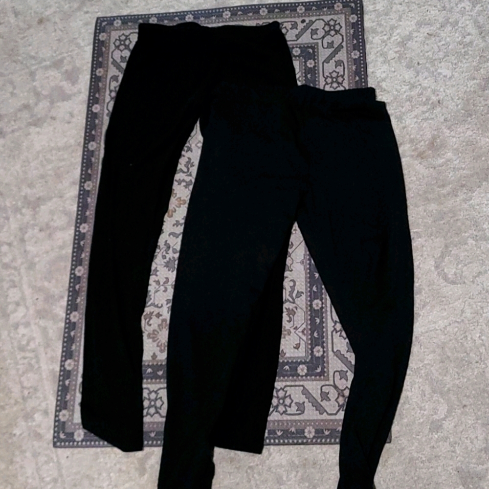 Black leggings